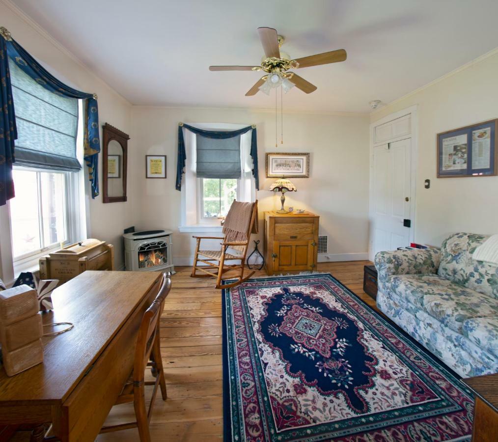 The Artist'S Inn And Gallery Terre Hill ภายนอก รูปภาพ